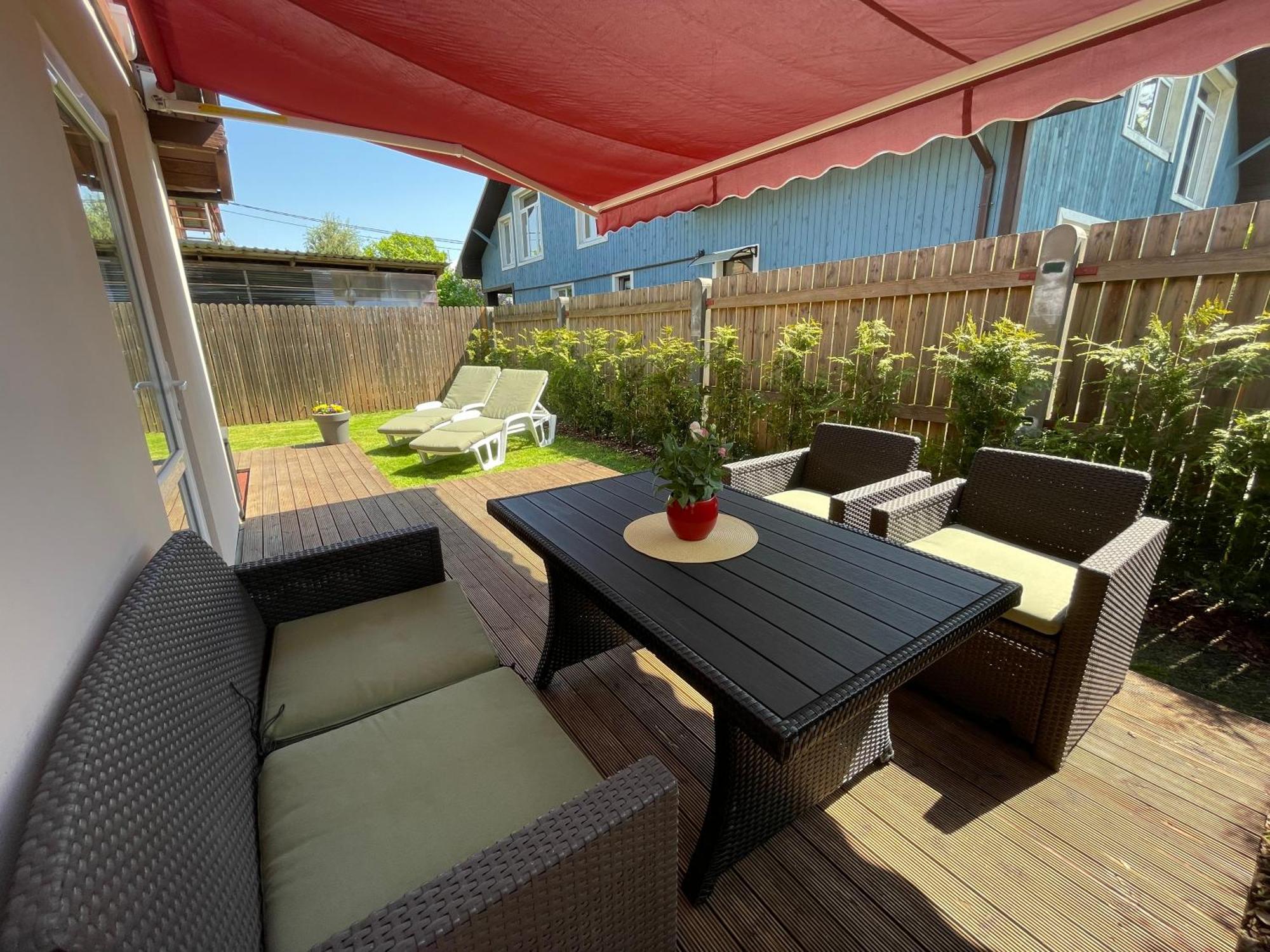 Cute Little House With Private Area And Terrace Jurmala