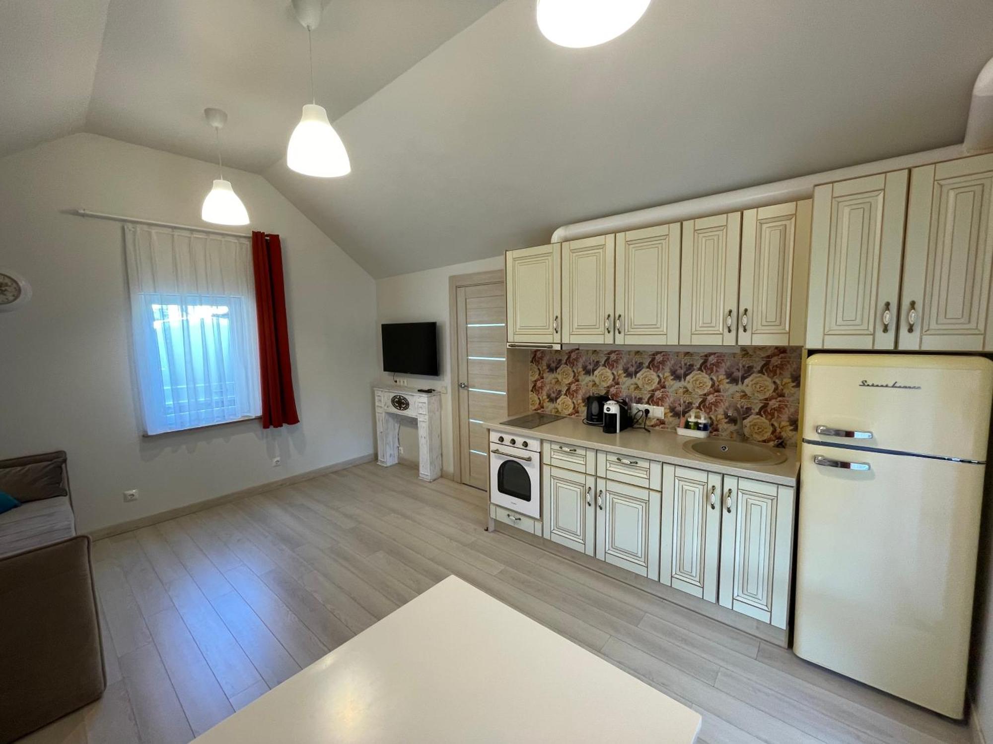 Cute Little House With Private Area And Terrace Sumarbústaður Jurmala