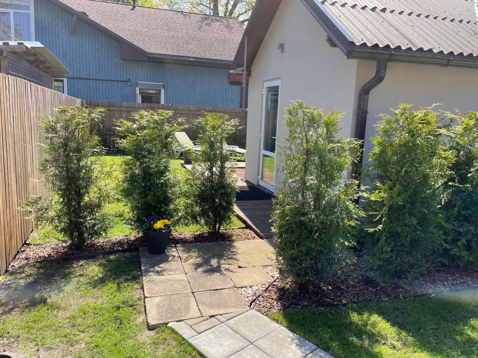 Cute Little House With Private Area And Terrace Jurmala
